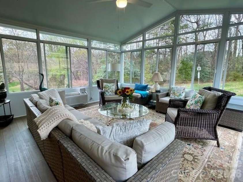 4945 Brookridge Drive, Hickory, NC 28601.  MLS# CAR4360222, YatesRealty ID 14537. 
