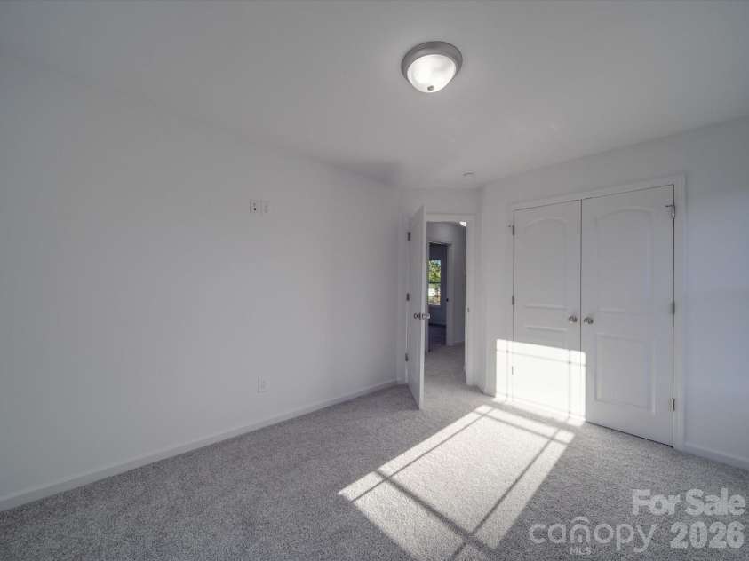 560 Geneva Circle, Gastonia, NC 28056.  MLS# CAR4186288, YatesRealty ID 14538. 