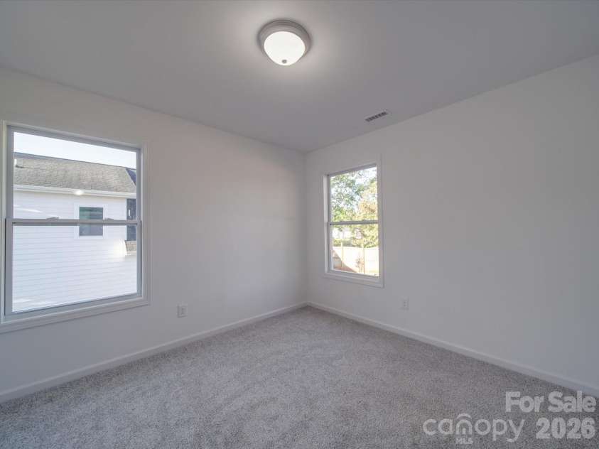 560 Geneva Circle, Gastonia, NC 28056.  MLS# CAR4186288, YatesRealty ID 14538. 