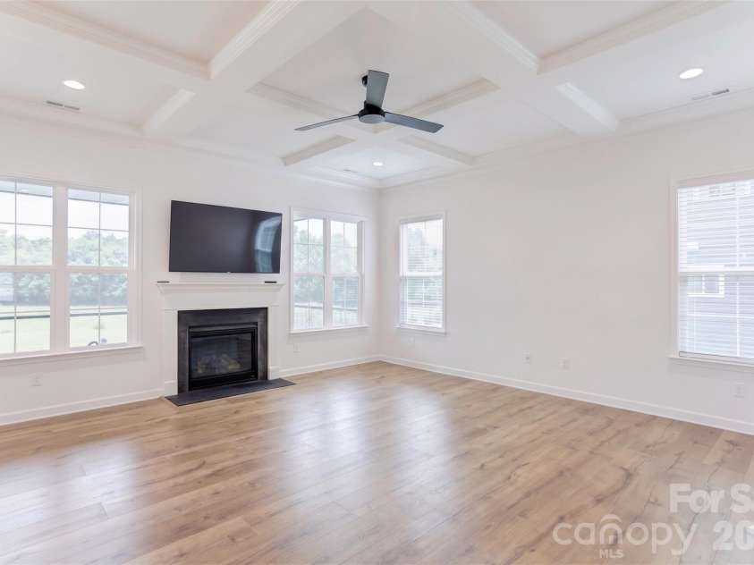471 Lucky Drive, Concord, NC 28027.  MLS# CAR4281393, YatesRealty ID 14539. 