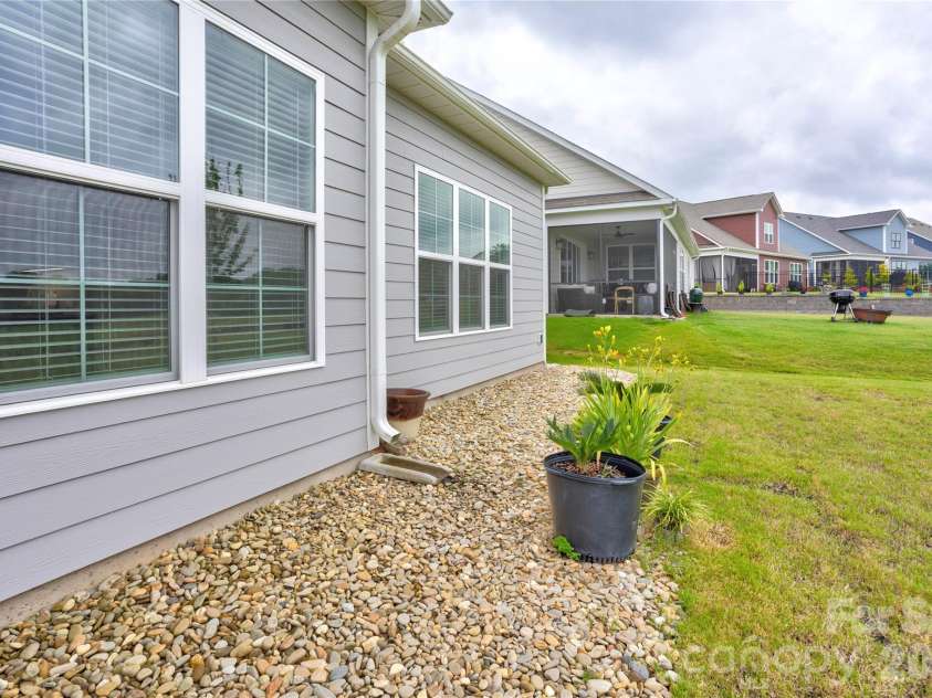 471 Lucky Drive, Concord, NC 28027.  MLS# CAR4281393, YatesRealty ID 14539. 