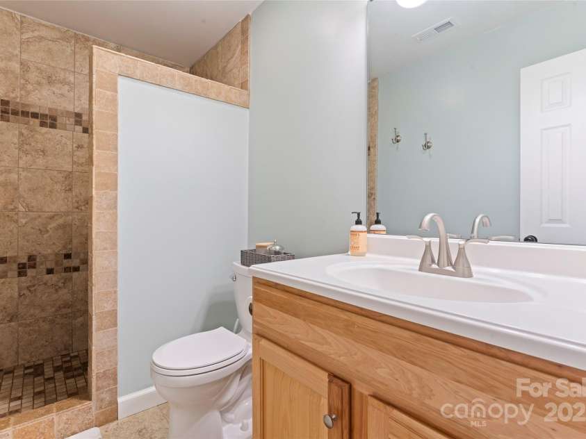 107 Claremont Way, Mooresville, NC 28117.  MLS# CAR4318678, YatesRealty ID 1454. 