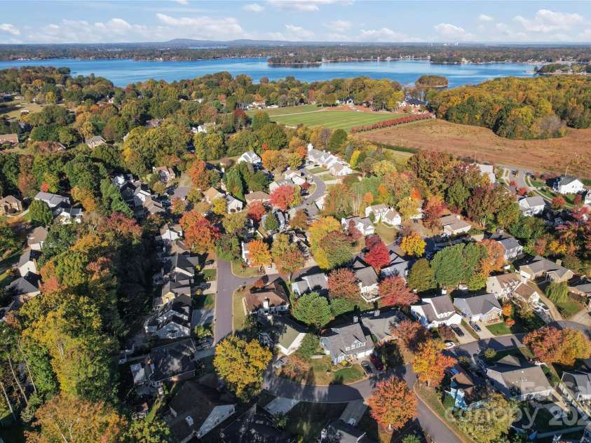 107 Claremont Way, Mooresville, NC 28117.  MLS# CAR4318678, YatesRealty ID 1454. 