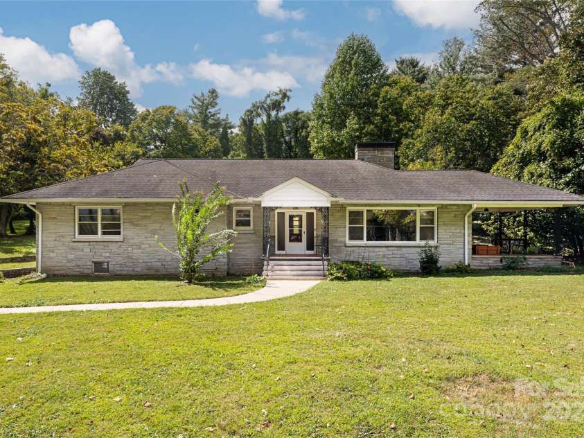 789 Hendersonville Road, Biltmore Forest, NC 28803.  MLS# CAR4184766, YatesRealty ID 1454. 