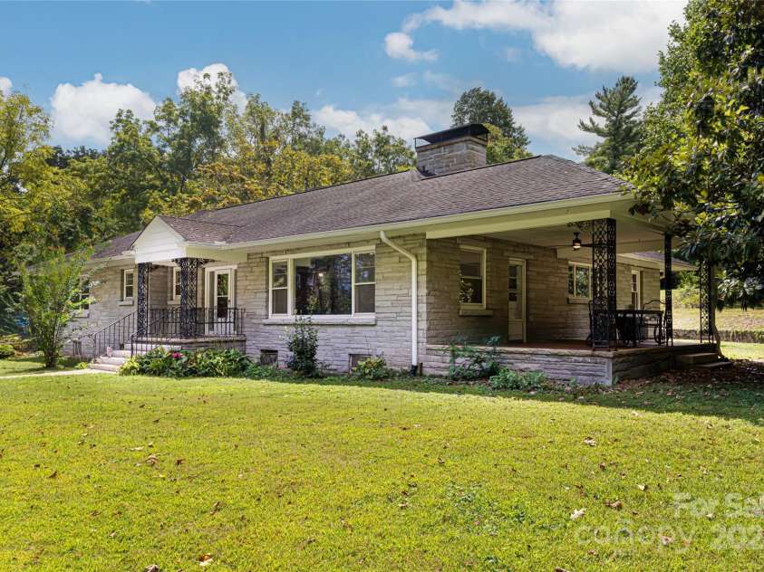 789 Hendersonville Road, Biltmore Forest, NC 28803.  MLS# CAR4184766, YatesRealty ID 1454. 