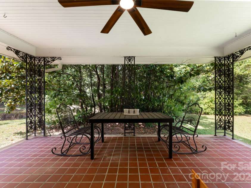 789 Hendersonville Road, Biltmore Forest, NC 28803.  MLS# CAR4184766, YatesRealty ID 1454. 