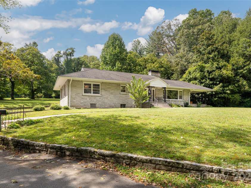 789 Hendersonville Road, Biltmore Forest, NC 28803.  MLS# CAR4184766, YatesRealty ID 1454. 