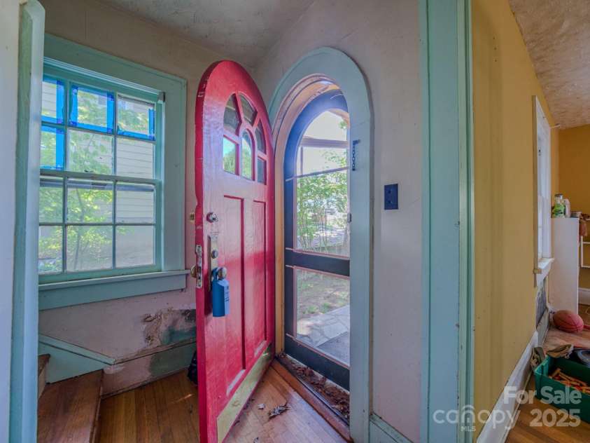 69 Austin Avenue, Asheville, NC 28801.  MLS# CAR4261007, YatesRealty ID 14540. 