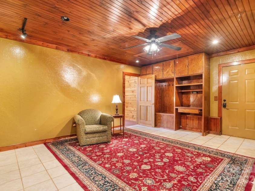 820 Peacehaven Place, Lenoir, NC 28645.  MLS# CAR4315958, YatesRealty ID 14540. 