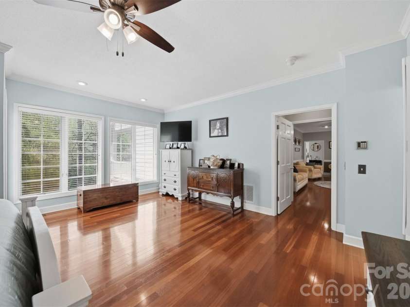 401 Stonecroft Drive, Lenoir, NC 28645.  MLS# CAR4368278, YatesRealty ID 14542. 