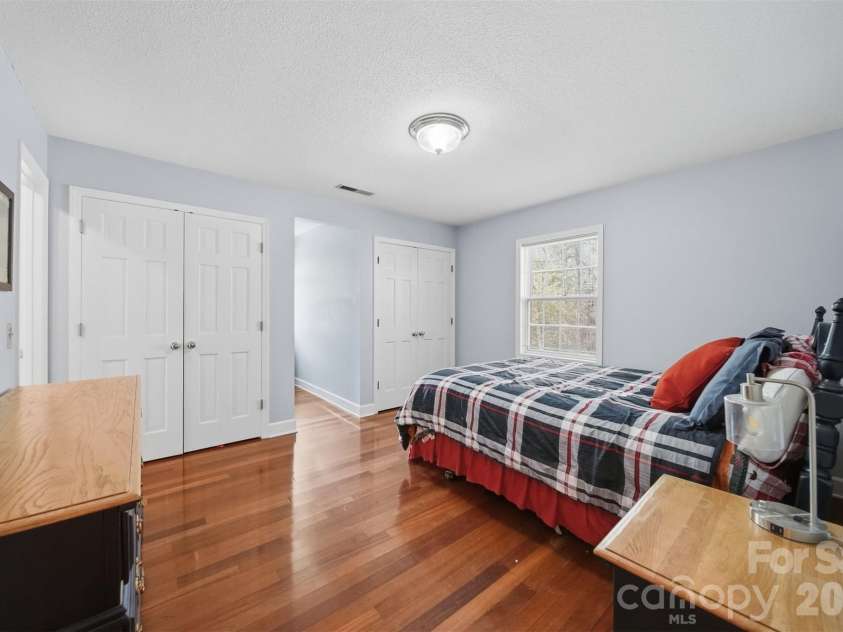 401 Stonecroft Drive, Lenoir, NC 28645.  MLS# CAR4368278, YatesRealty ID 14542. 