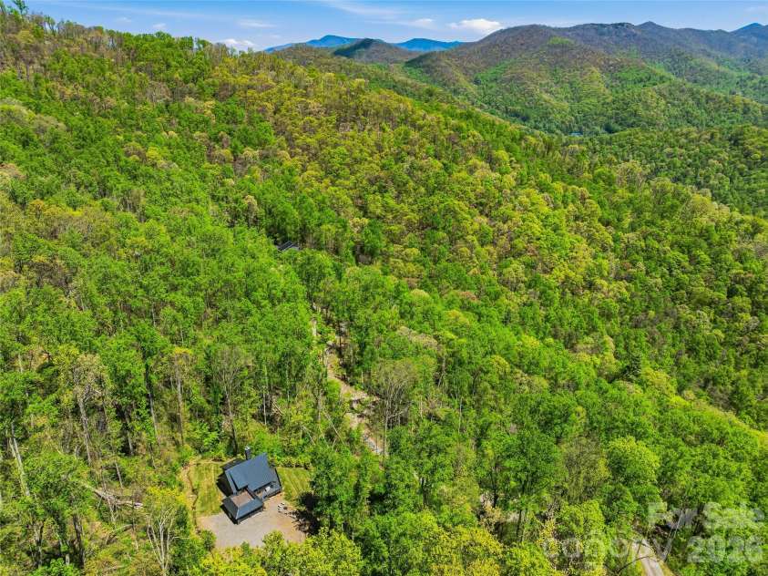 110 North Knob Lane, Weaverville, NC 28787.  MLS# CAR4370208, YatesRealty ID 14543. 