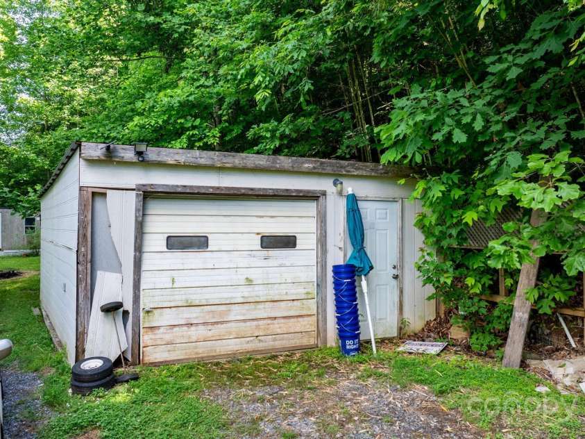 5366 Hayes Waters Road, Morganton, NC 28655.  MLS# CAR4262711, YatesRealty ID 14545. 