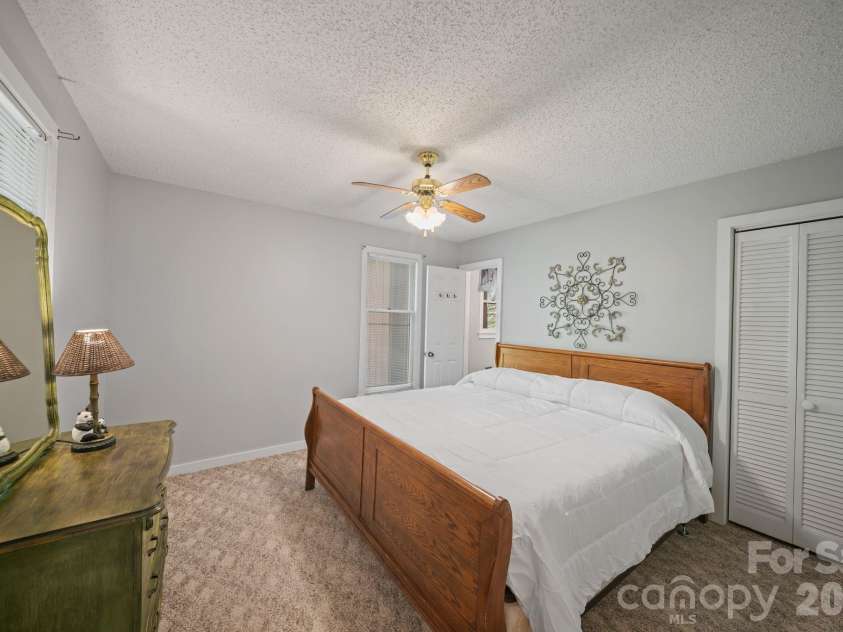 149 Greentree Lane, Canton, NC 28716.  MLS# CAR4372851, YatesRealty ID 14546. 
