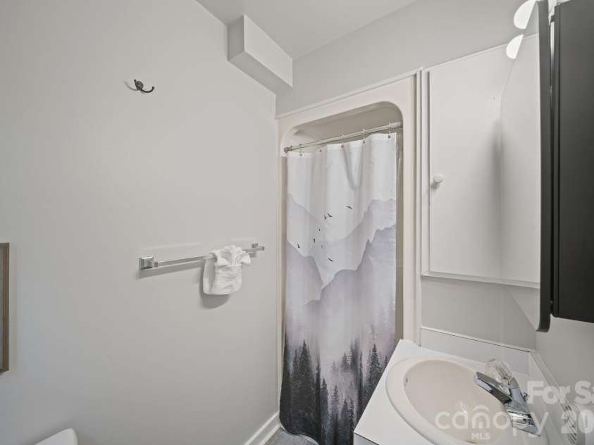 149 Greentree Lane, Canton, NC 28716.  MLS# CAR4372851, YatesRealty ID 14546. 