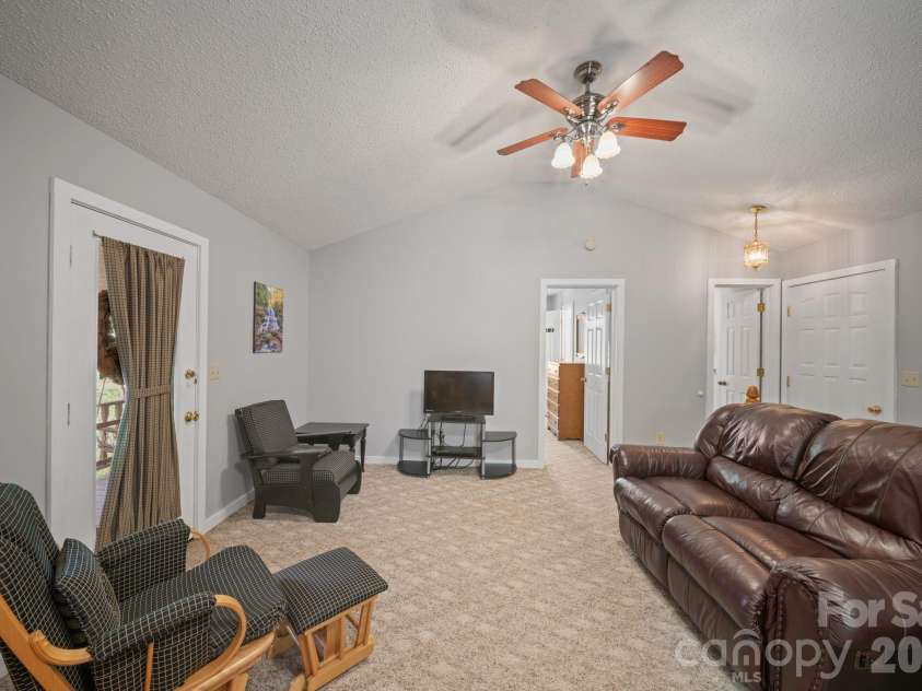 149 Greentree Lane, Canton, NC 28716.  MLS# CAR4372851, YatesRealty ID 14546. 