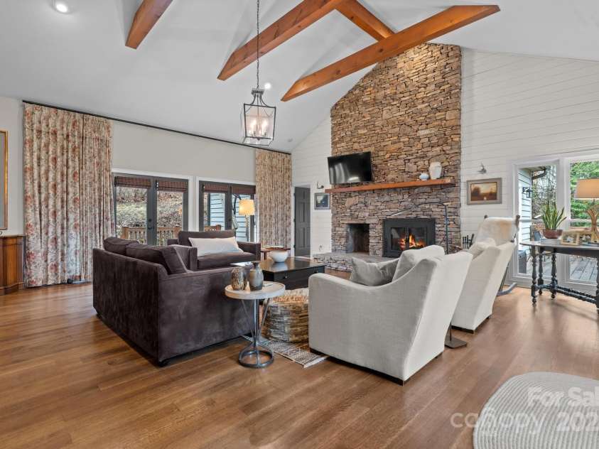 140 Lost Trail, Highlands, NC 28741.  MLS# CAR4259690, YatesRealty ID 14548. 