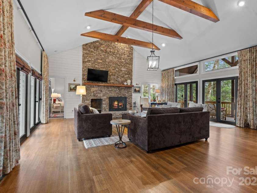 140 Lost Trail, Highlands, NC 28741.  MLS# CAR4259690, YatesRealty ID 14548. 