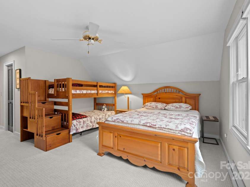 140 Lost Trail, Highlands, NC 28741.  MLS# CAR4259690, YatesRealty ID 14548. 