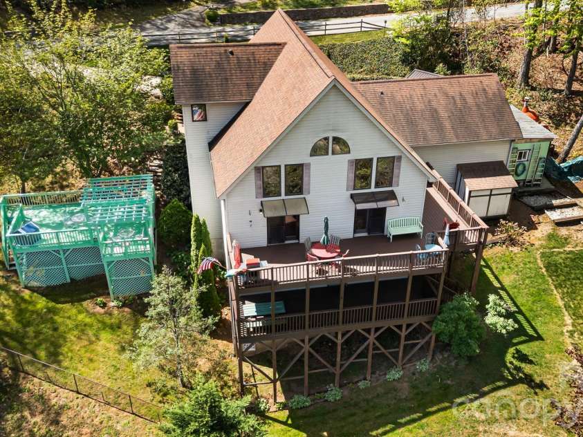 144 Hilltop Road, Black Mountain, NC 28711.  MLS# CAR4368587, YatesRealty ID 14548. 