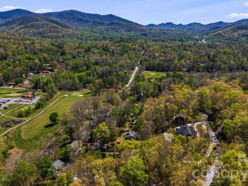 144 Hilltop Road, Black Mountain, NC 28711.  MLS# CAR4368587, YatesRealty ID 14548. Golf course view