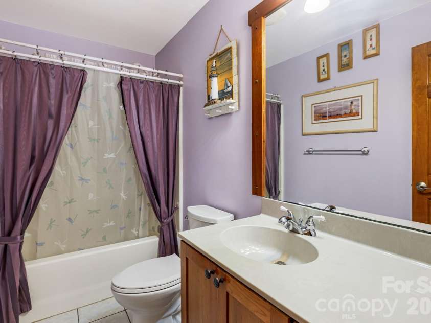 144 Hilltop Road, Black Mountain, NC 28711.  MLS# CAR4368587, YatesRealty ID 14548. Main level bathroom