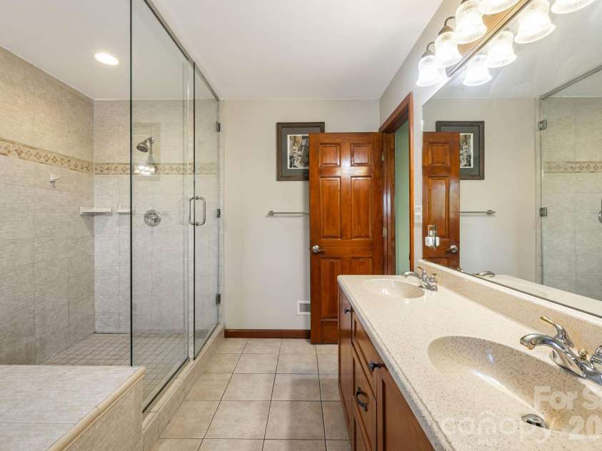 144 Hilltop Road, Black Mountain, NC 28711.  MLS# CAR4368587, YatesRealty ID 14548. Master bathroom