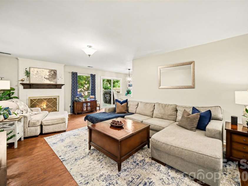 2706 Lytham Drive, Charlotte, NC 28210.  MLS# CAR4373148, YatesRealty ID 14549. 