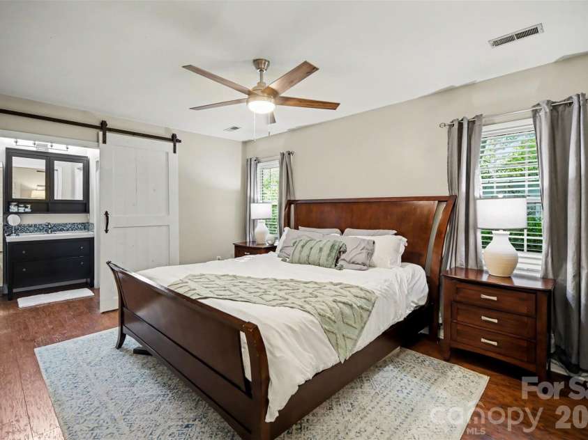 2706 Lytham Drive, Charlotte, NC 28210.  MLS# CAR4373148, YatesRealty ID 14549. 