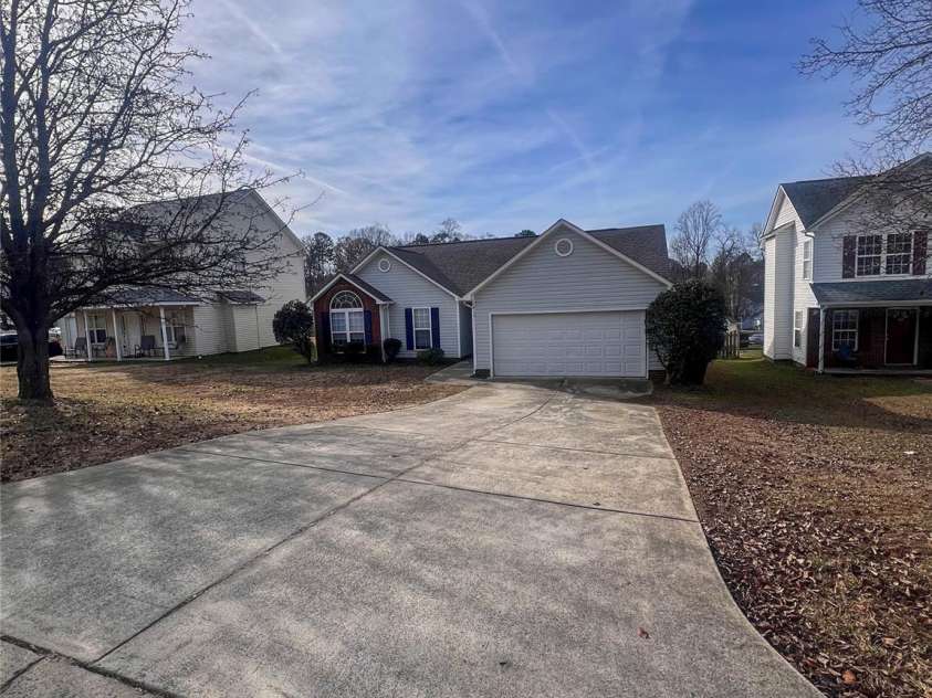 1415 Bells Knox Road, Charlotte, NC 28214.  MLS# CAR4201054, YatesRealty ID 1455. 