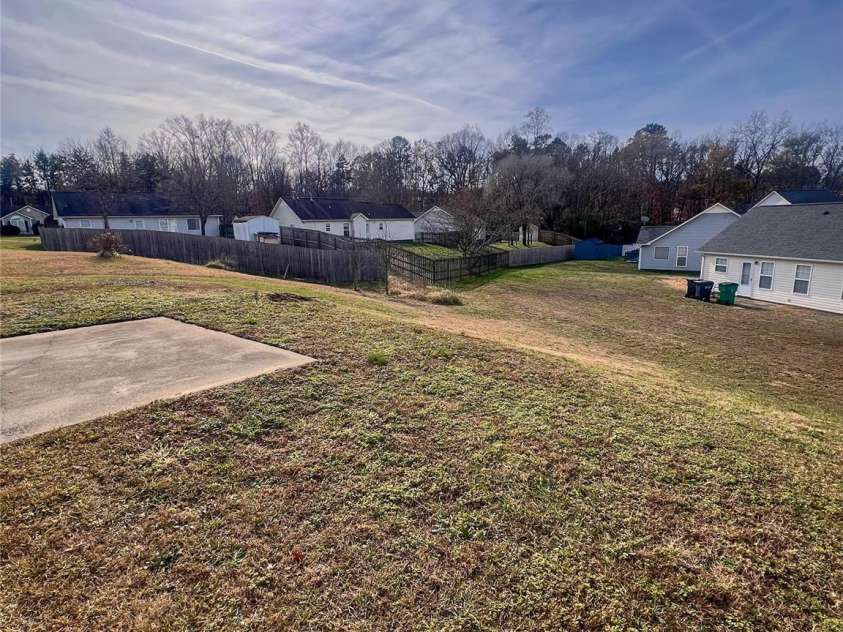 1415 Bells Knox Road, Charlotte, NC 28214.  MLS# CAR4201054, YatesRealty ID 1455. 
