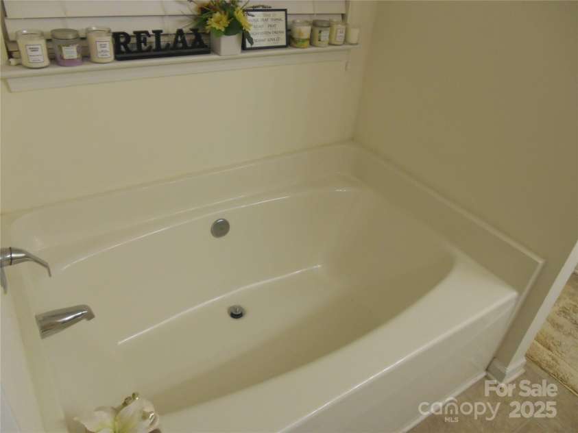 158 Margaret Turner Road, Charlotte, NC 28216.  MLS# CAR4243785, YatesRealty ID 1455. 