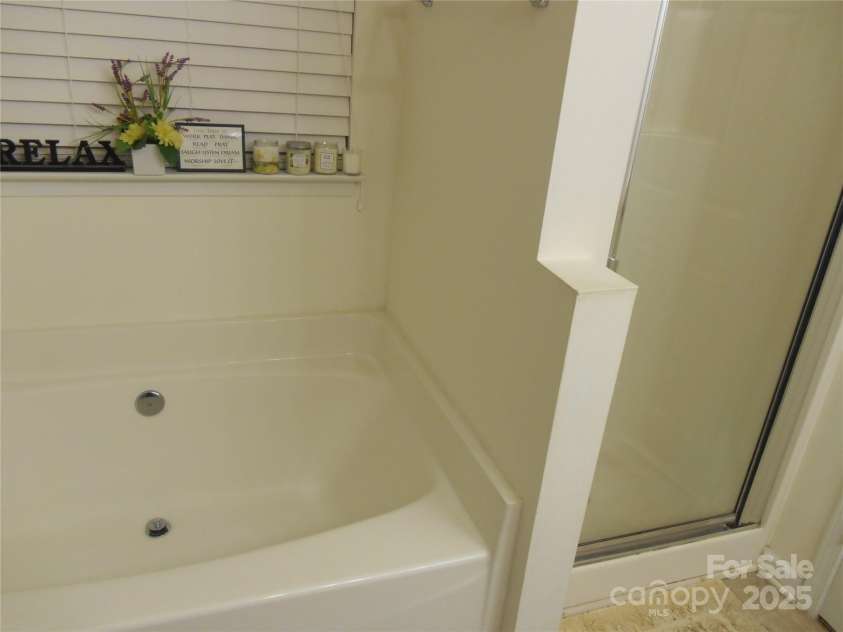 158 Margaret Turner Road, Charlotte, NC 28216.  MLS# CAR4243785, YatesRealty ID 1455. 