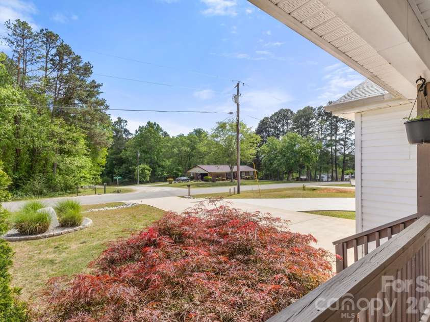 7172 Rolling Hills Drive, Sherrills Ford, NC 28673.  MLS# CAR4371781, YatesRealty ID 14550. 