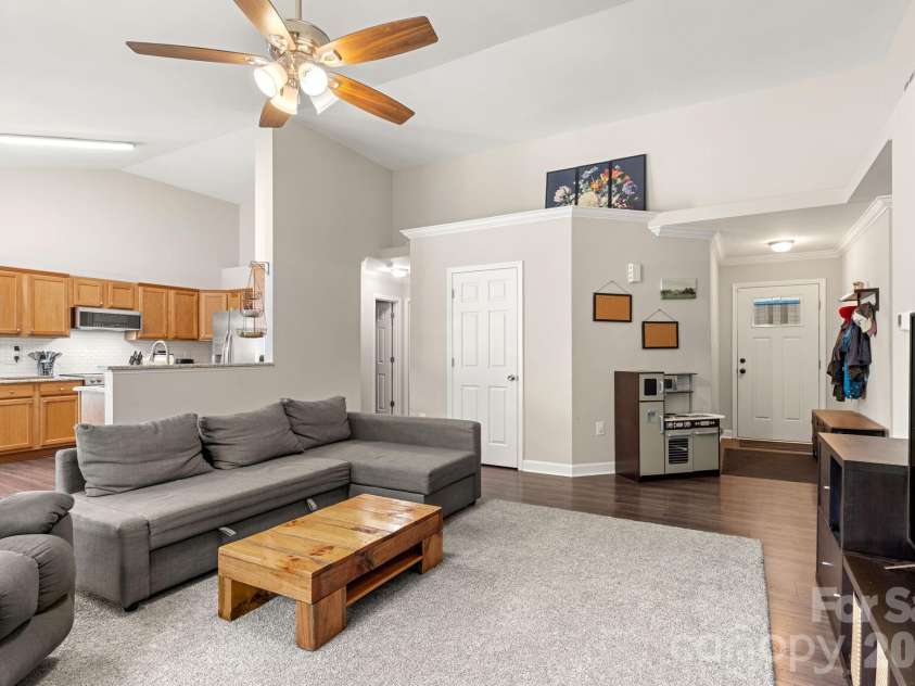 7172 Rolling Hills Drive, Sherrills Ford, NC 28673.  MLS# CAR4371781, YatesRealty ID 14550. 