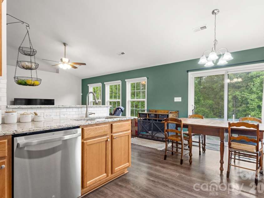 7172 Rolling Hills Drive, Sherrills Ford, NC 28673.  MLS# CAR4371781, YatesRealty ID 14550. 