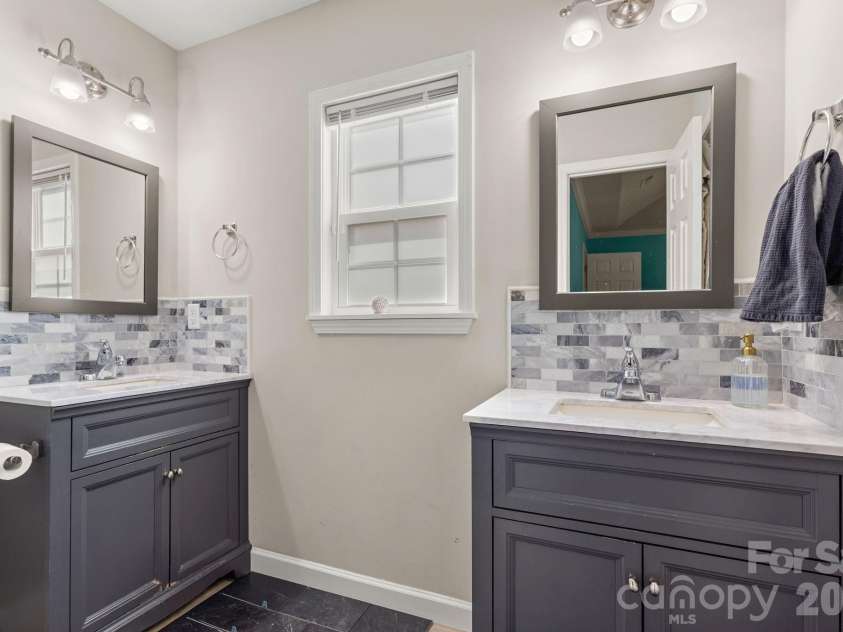 7172 Rolling Hills Drive, Sherrills Ford, NC 28673.  MLS# CAR4371781, YatesRealty ID 14550. 