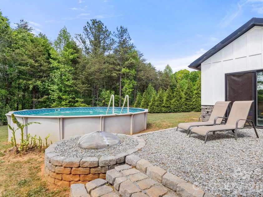 7172 Rolling Hills Drive, Sherrills Ford, NC 28673.  MLS# CAR4371781, YatesRealty ID 14550. 