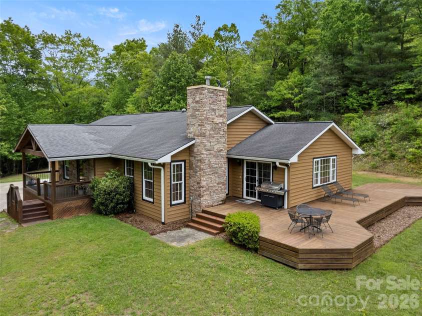 609 Fork Road, Black Mountain, NC 28711.  MLS# CAR4372652, YatesRealty ID 14551. 