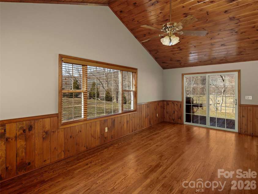 609 Fork Road, Black Mountain, NC 28711.  MLS# CAR4372652, YatesRealty ID 14551. 
