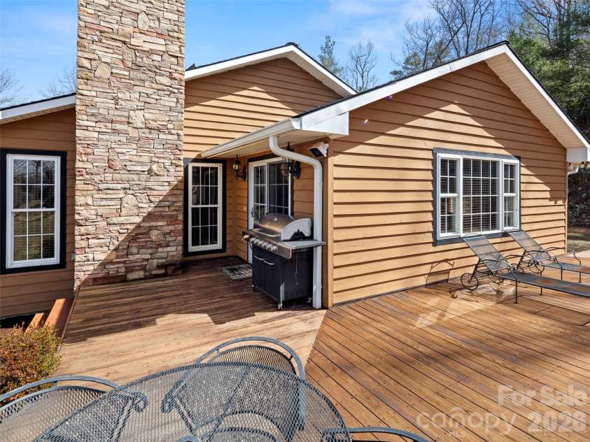 609 Fork Road, Black Mountain, NC 28711.  MLS# CAR4372652, YatesRealty ID 14551. 