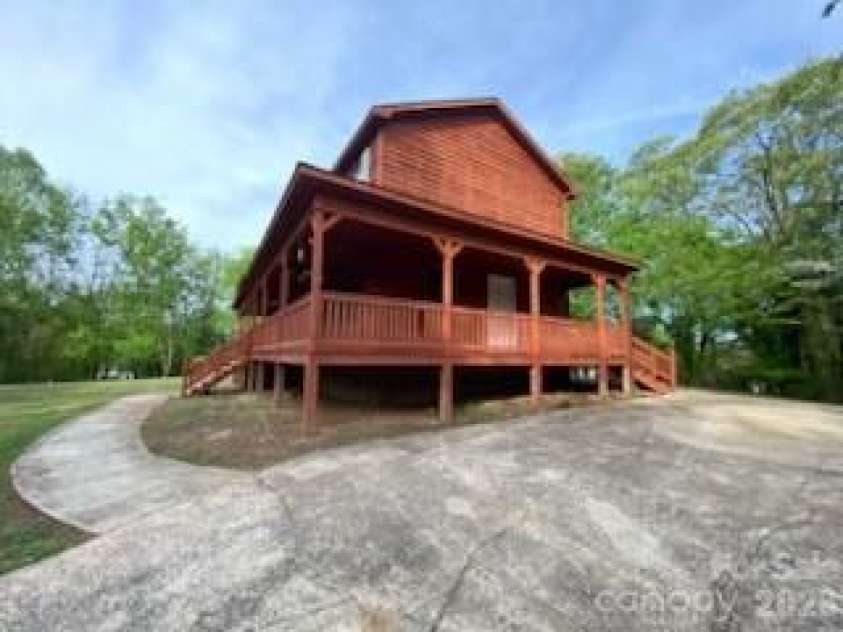 2026 Dogwood Trail, Shelby, NC 28150.  MLS# CAR4371597, YatesRealty ID 14552. 