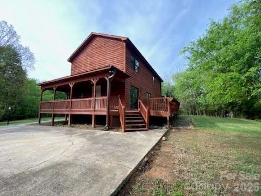2026 Dogwood Trail, Shelby, NC 28150.  MLS# CAR4371597, YatesRealty ID 14552. 