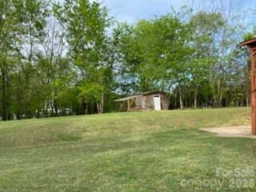 2026 Dogwood Trail, Shelby, NC 28150.  MLS# CAR4371597, YatesRealty ID 14552. 