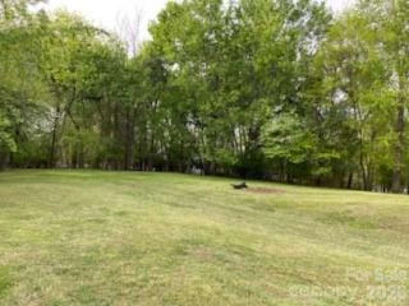 2026 Dogwood Trail, Shelby, NC 28150.  MLS# CAR4371597, YatesRealty ID 14552. 