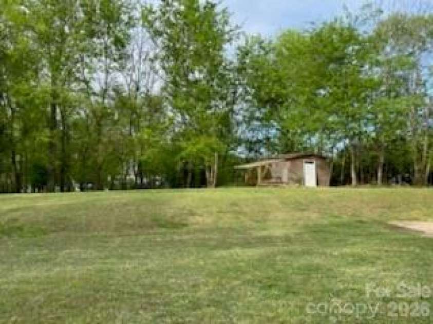 2026 Dogwood Trail, Shelby, NC 28150.  MLS# CAR4371597, YatesRealty ID 14552. 