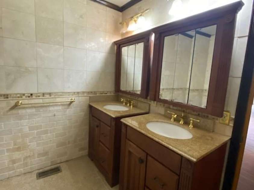2026 Dogwood Trail, Shelby, NC 28150.  MLS# CAR4371597, YatesRealty ID 14552. 