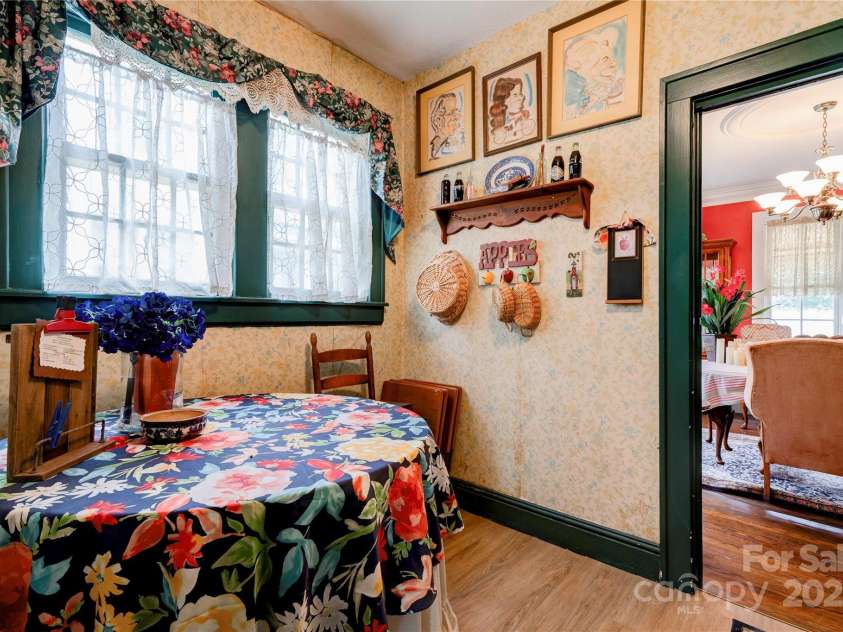 611 Marion Street, Shelby, NC 28150.  MLS# CAR4260819, YatesRealty ID 14552. 