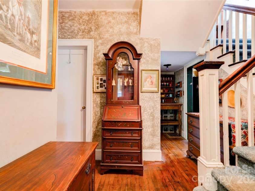 611 Marion Street, Shelby, NC 28150.  MLS# CAR4260819, YatesRealty ID 14552. 