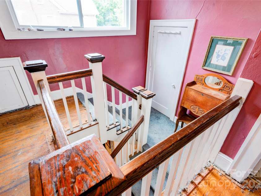 611 Marion Street, Shelby, NC 28150.  MLS# CAR4260819, YatesRealty ID 14552. 